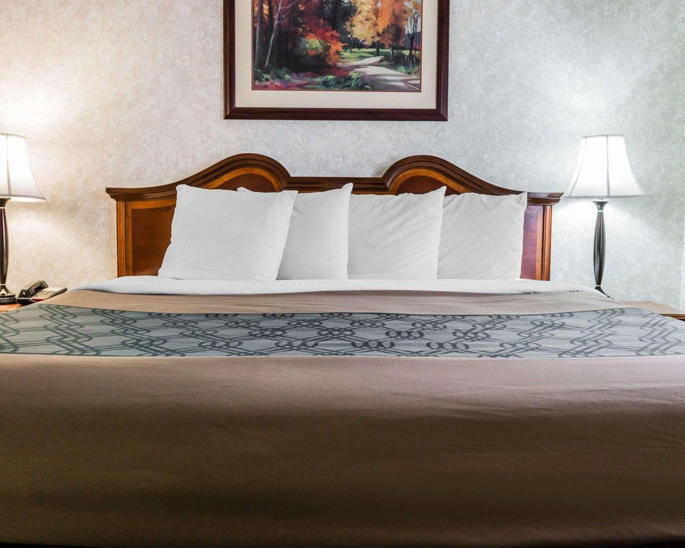 Econo Lodge & Suites Cascade Buitenkant foto