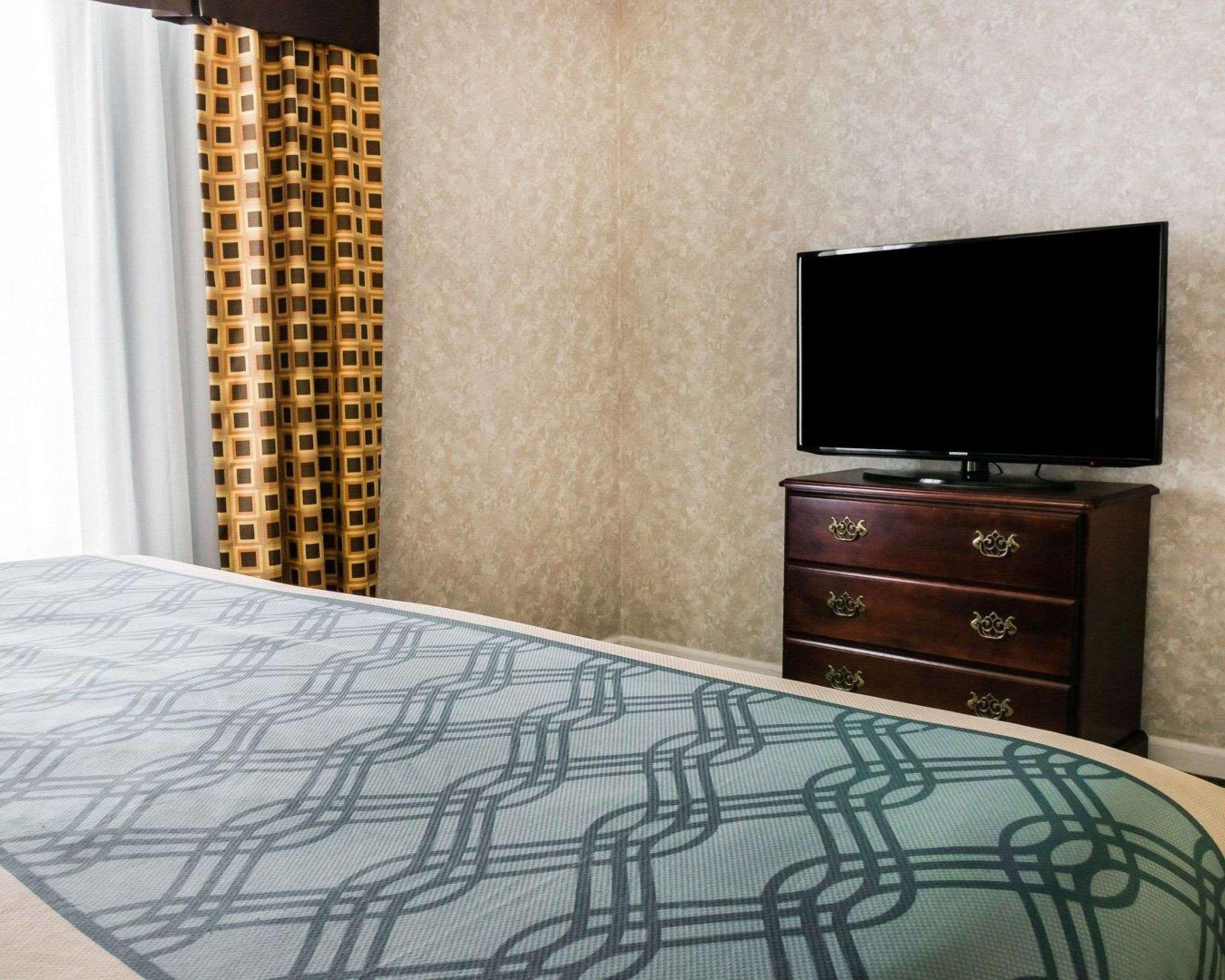 Econo Lodge & Suites Cascade Buitenkant foto
