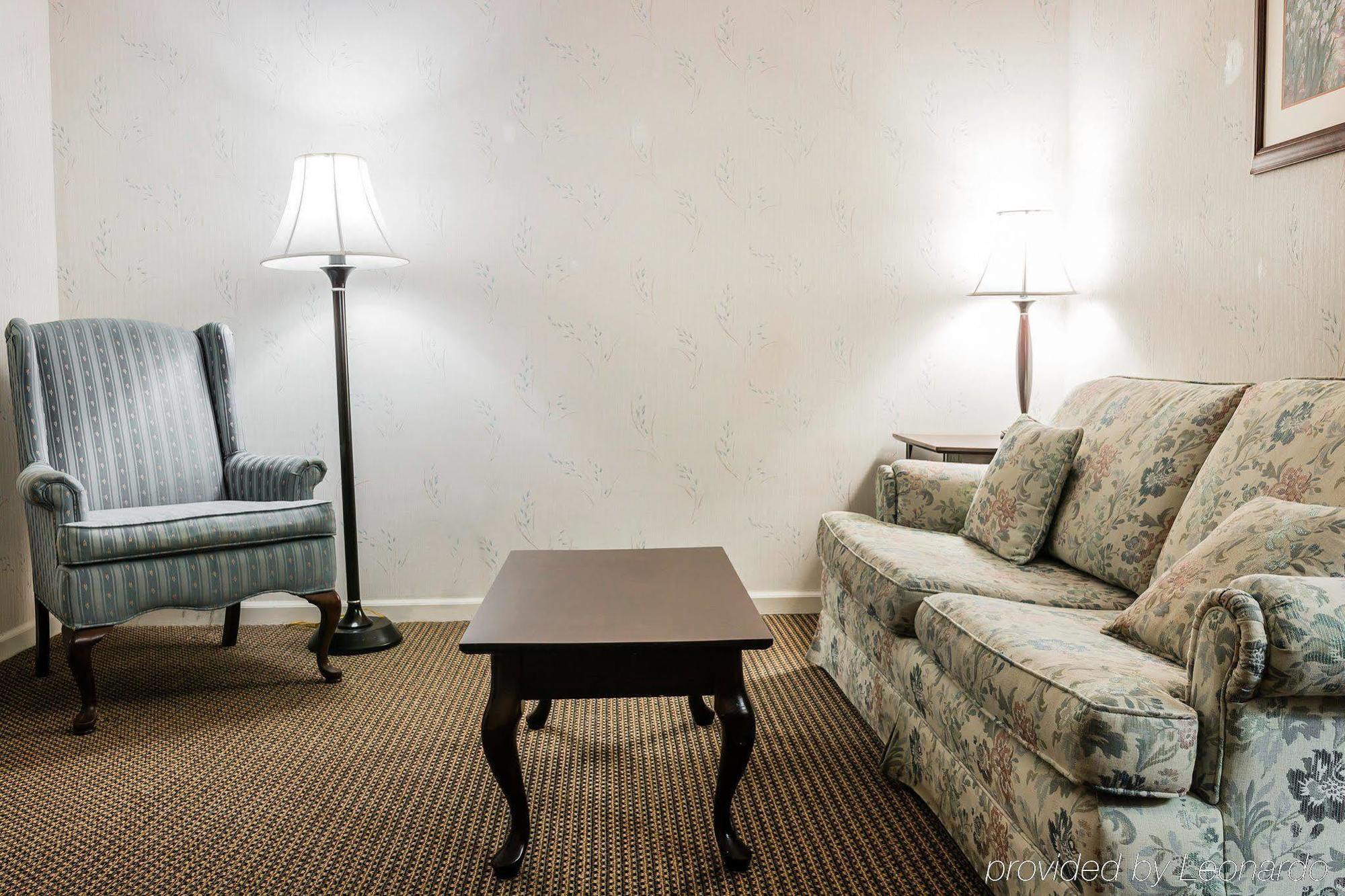 Econo Lodge & Suites Cascade Buitenkant foto